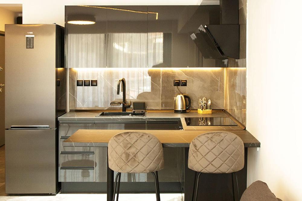 P J Luxury Suites Сере Экстерьер фото